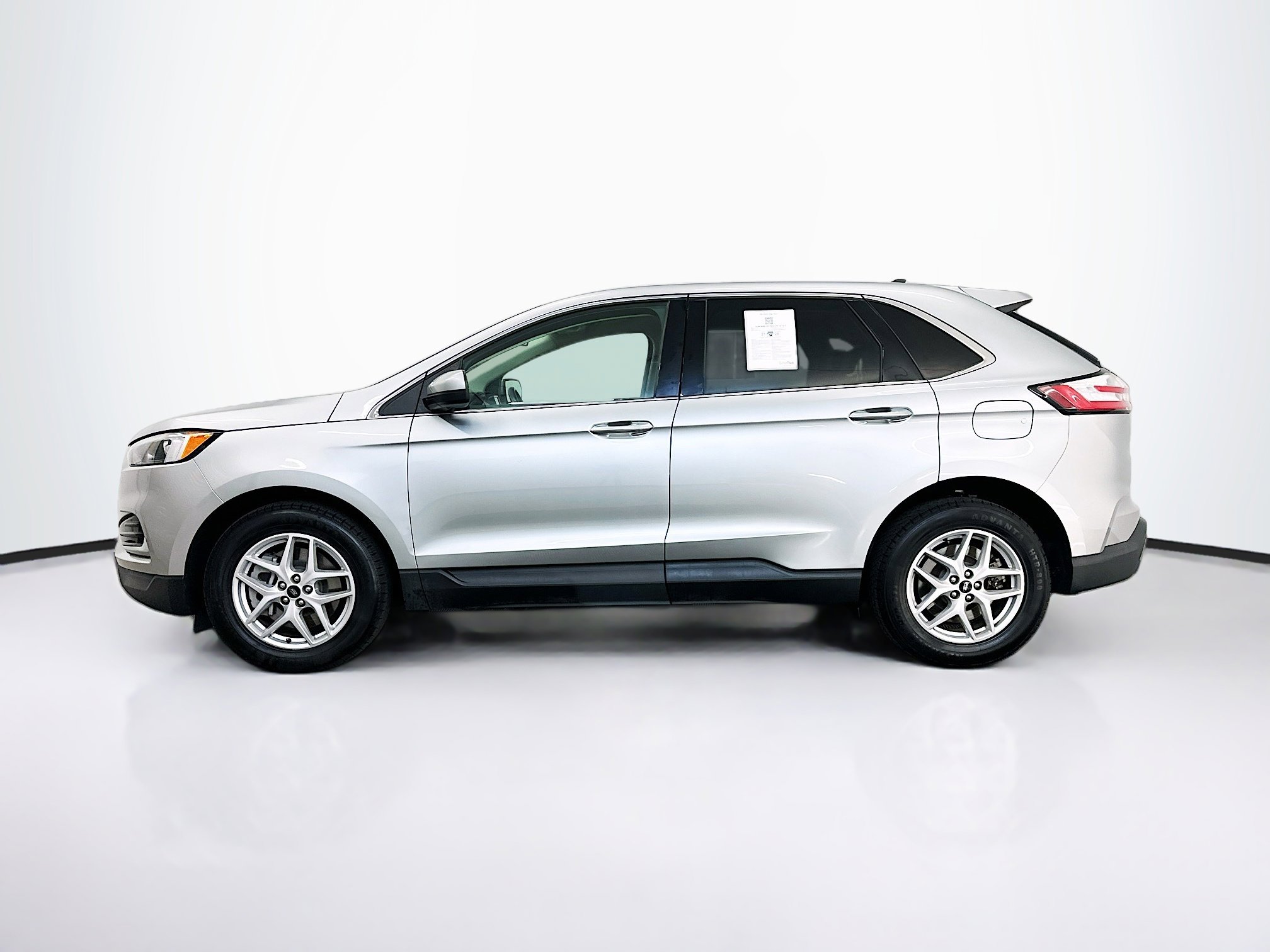 Used 2024 Ford Edge SEL AWD/4WD image 4