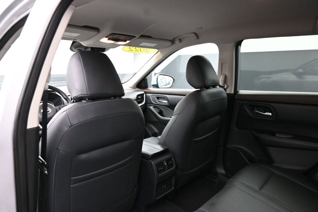 Used 2022 Nissan Rogue SV FWD image 20