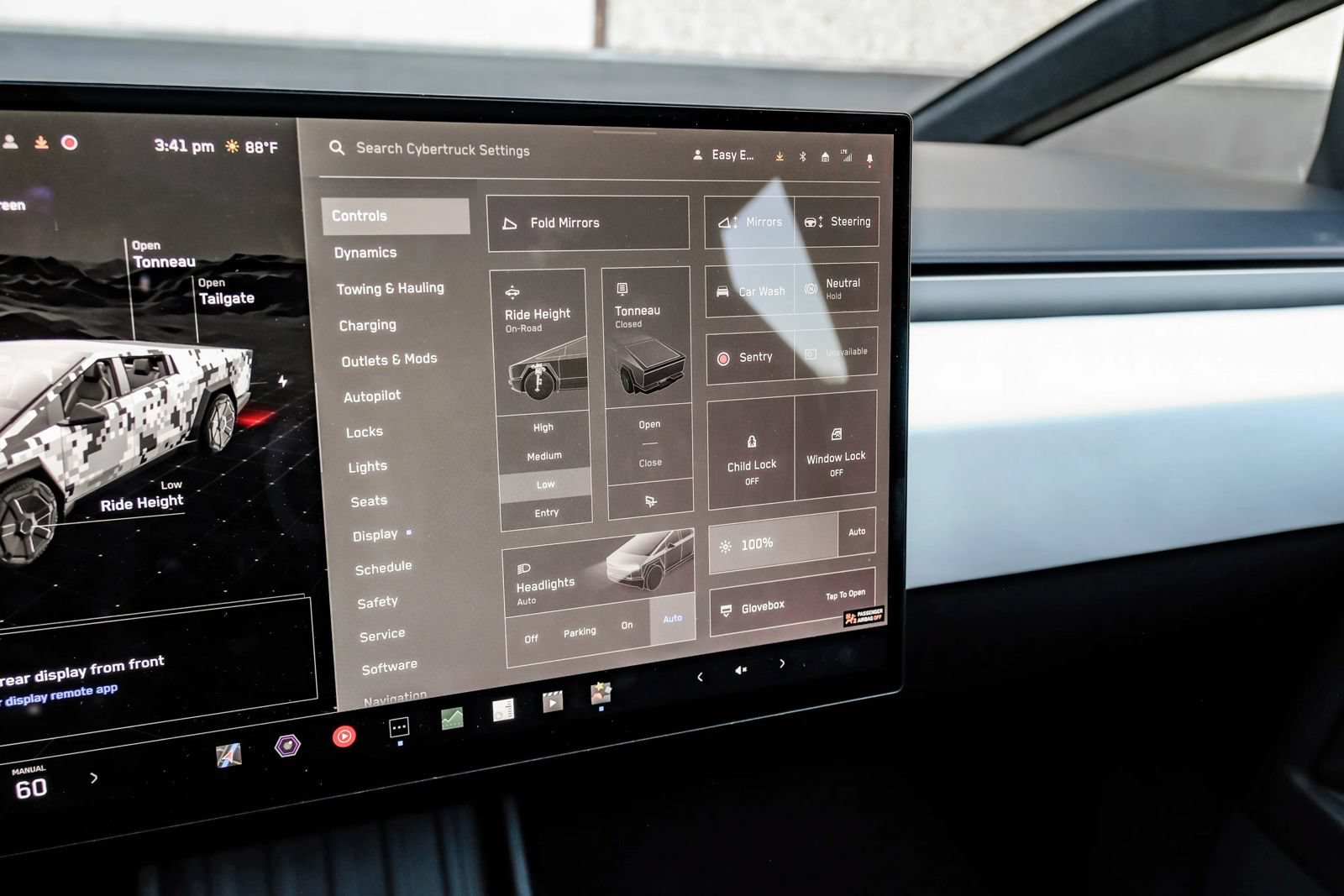 Used 2024 Tesla Cybertruck AWD Crew Cab image 28