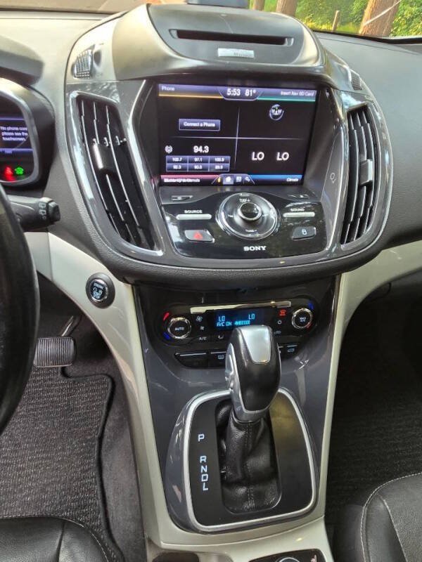 Used 2013 Ford C-MAX SEL FWD image 17