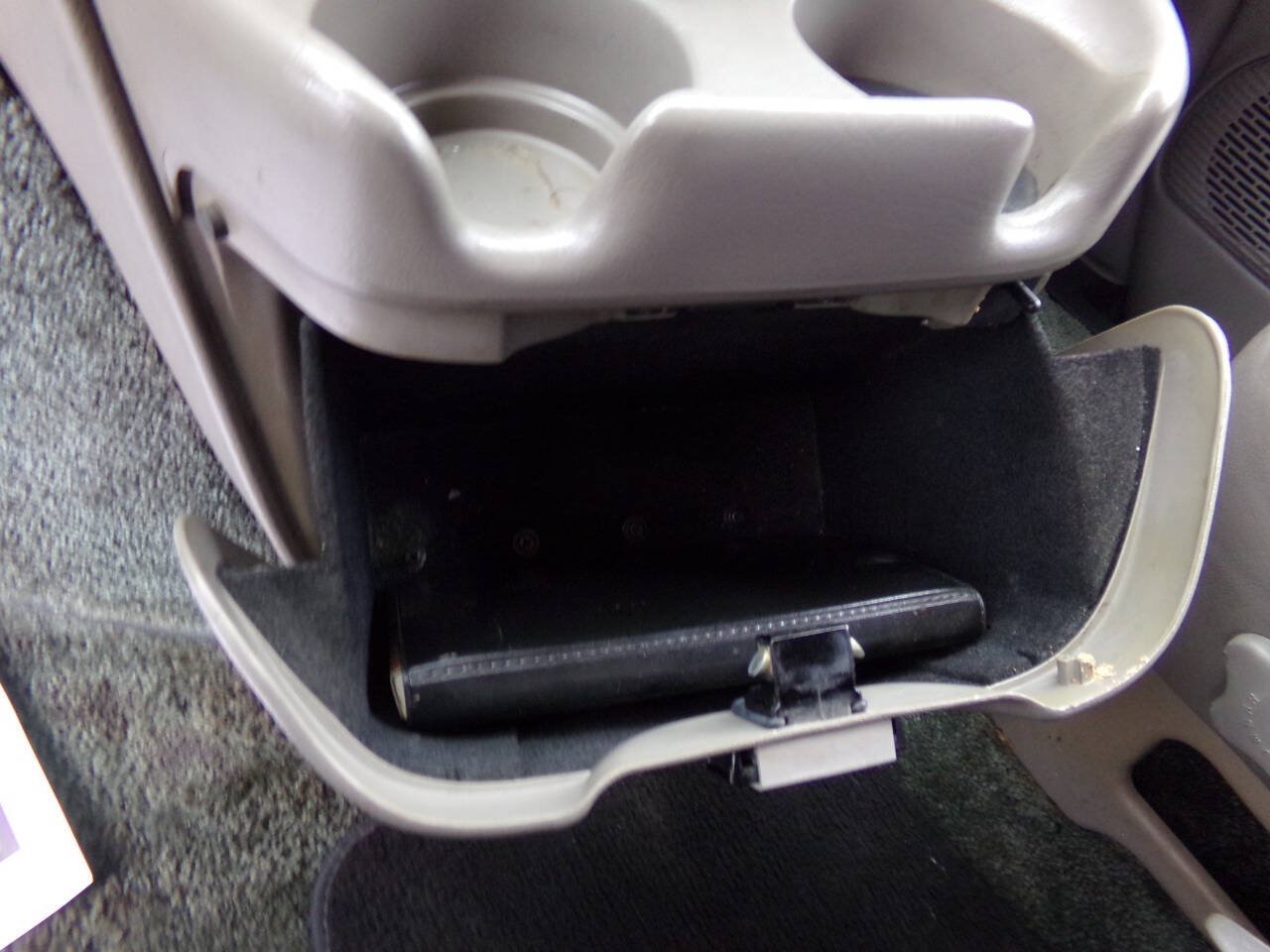 Used 1998 Chevrolet Astro w/ Convenience Group RWD image 19