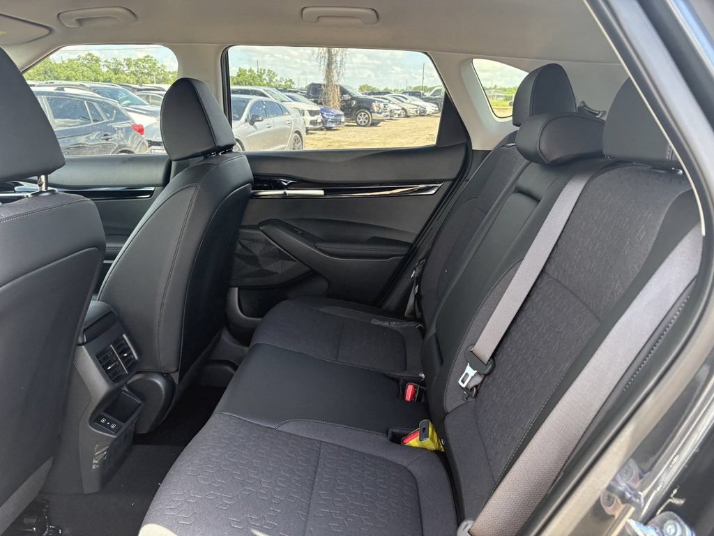 New 2026 Kia Seltos S FWD image 12