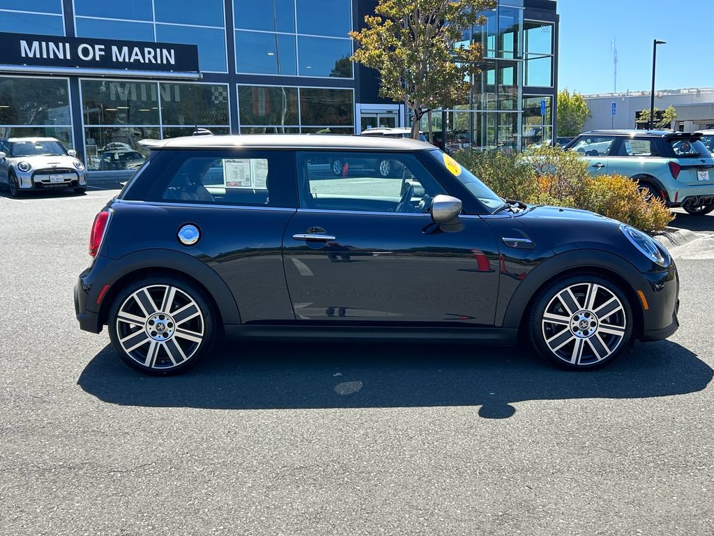 Used 2022 MINI Cooper S w/ Driver Assistance Package FWD image 6
