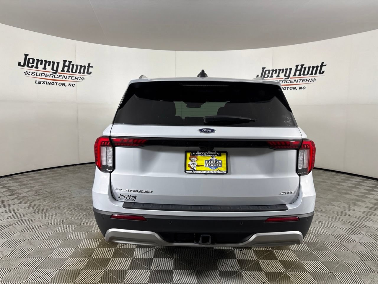 Used 2025 Ford Explorer Platinum w/ LUX Leather Package AWD/4WD image 7