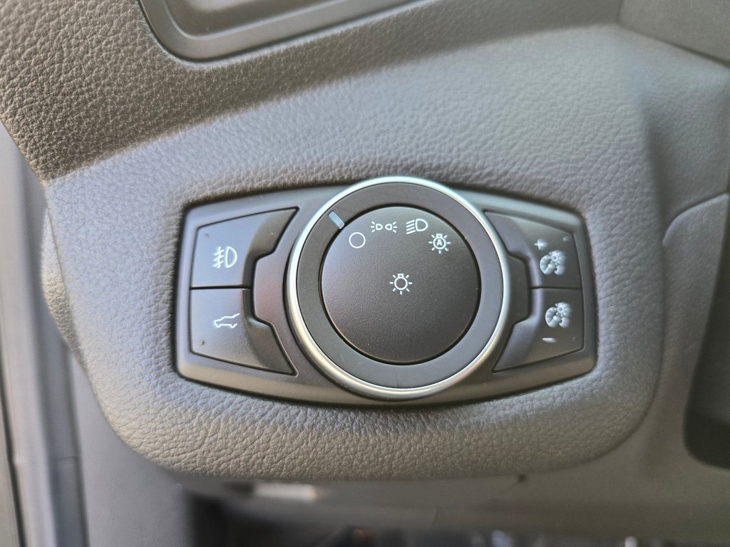 Used 2018 Ford Escape SE FWD image 36