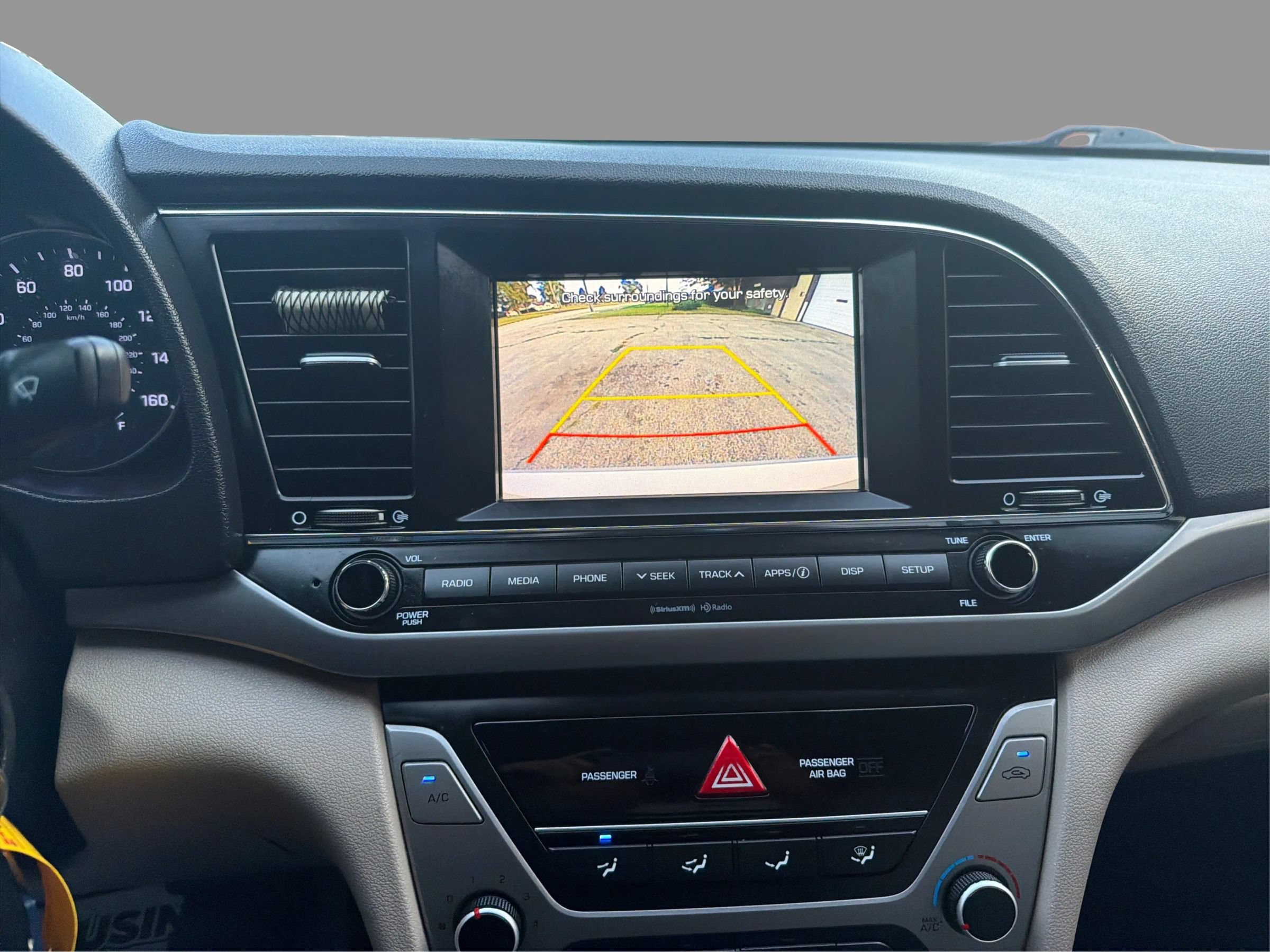 Used 2017 Hyundai Elantra SE FWD image 30