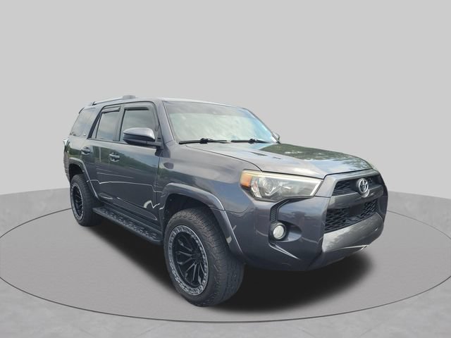 Used 2020 Toyota 4Runner SR5 AWD/4WD image 12