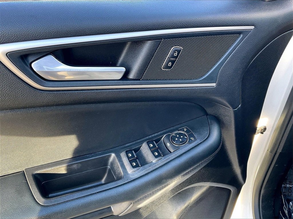 Used 2023 Ford Edge SEL image 35