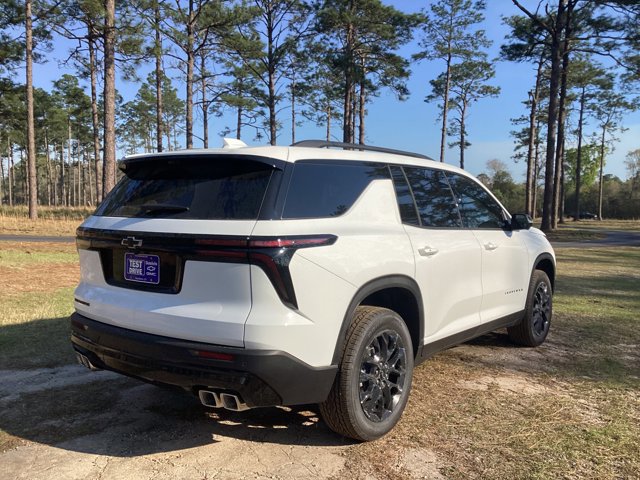 New 2026 Chevrolet Traverse LT w/ Midnight/Sport Edition image 4