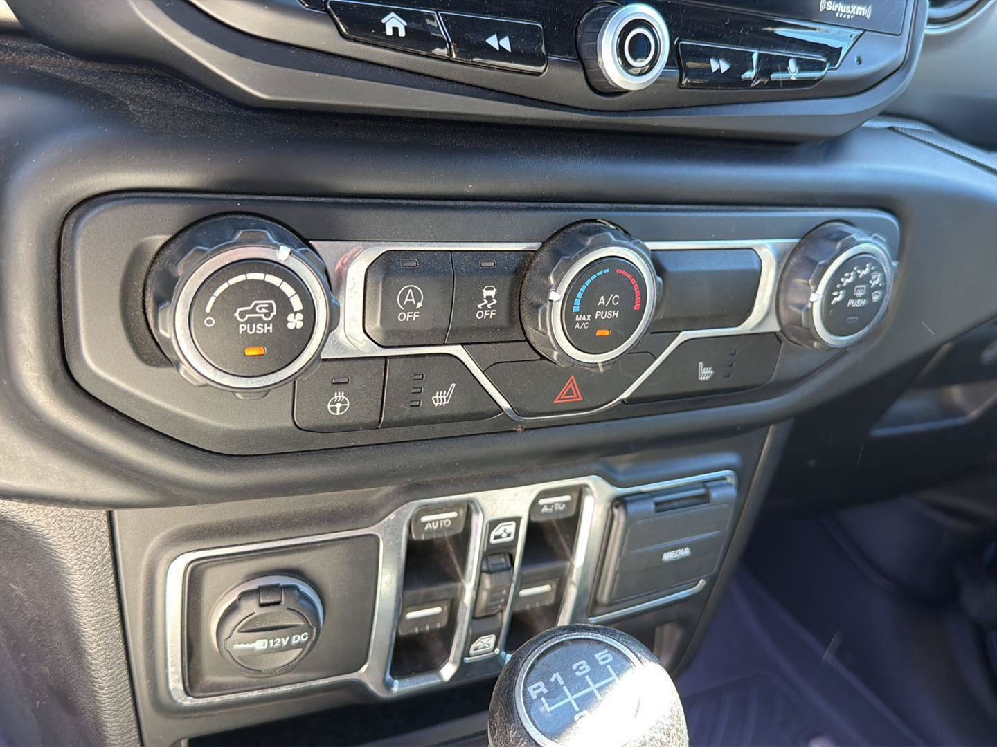 Used 2019 Jeep Wrangler Unlimited Sport S AWD/4WD image 26