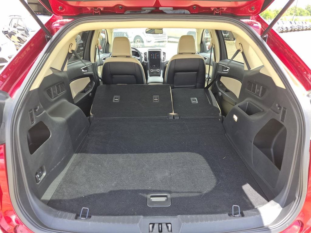 Used 2024 Ford Edge SEL AWD/4WD image 11