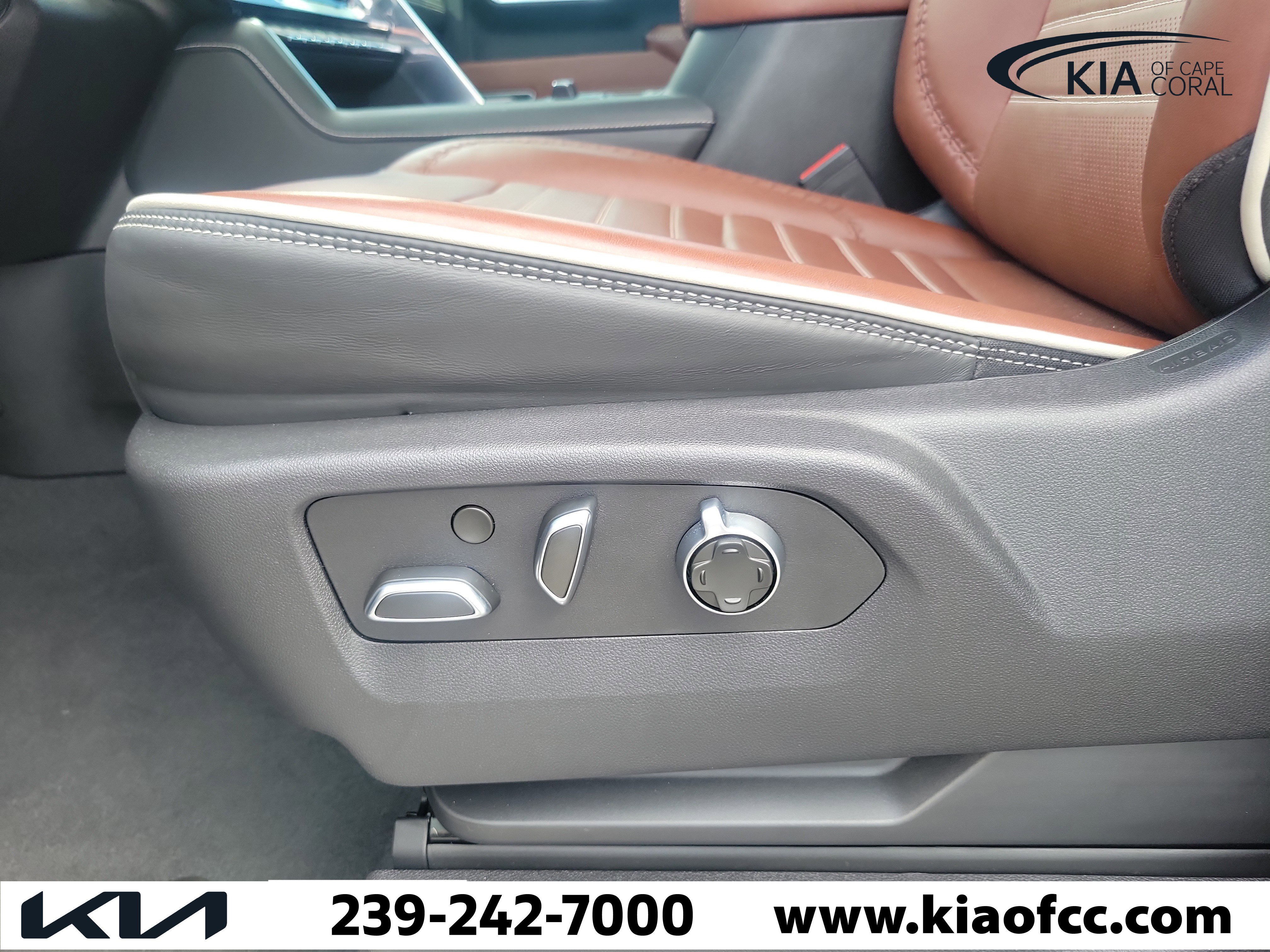Used 2025 GMC Sierra 2500 Denali Ultimate AWD/4WD image 23