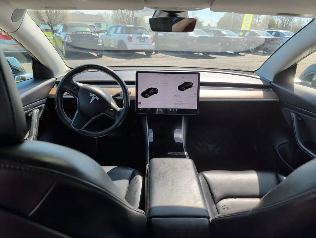 Used 2019 Tesla Model 3 Long Range image 23