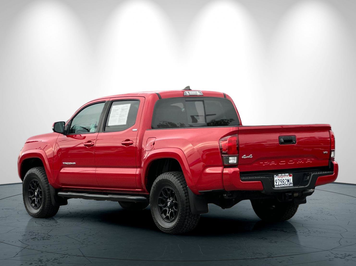 Used 2021 Toyota Tacoma SR5 w/ Technology Package AWD/4WD image 6