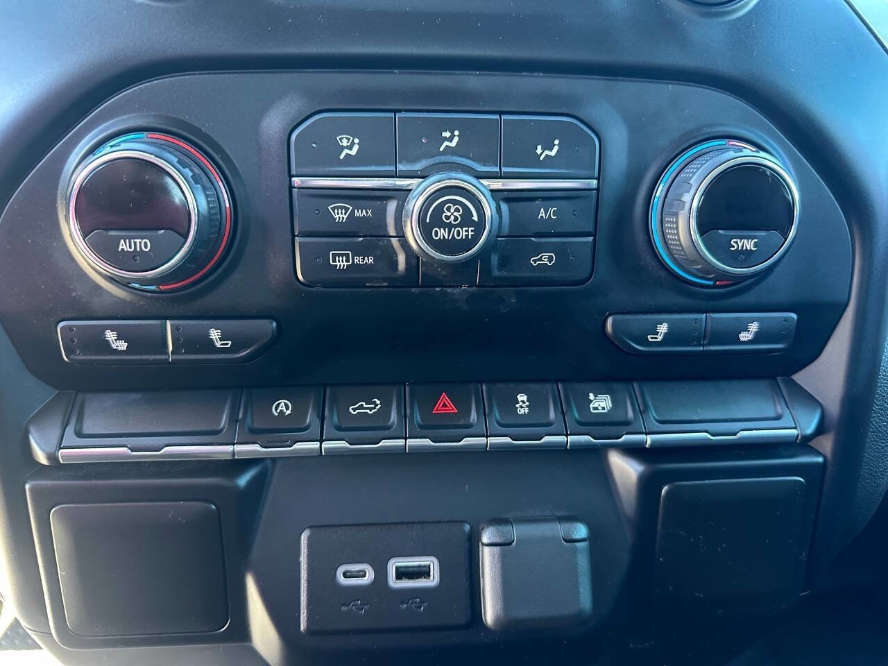 Used 2021 Chevrolet Silverado 1500 LT image 28