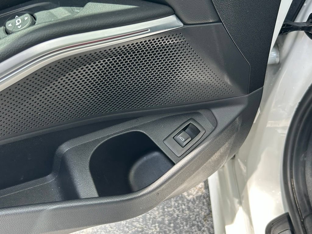 Used 2025 BMW 330i Sedan RWD image 17