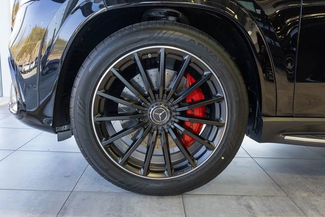 New 2026 Mercedes-Benz GLS 63 AMG 4MATIC image 4