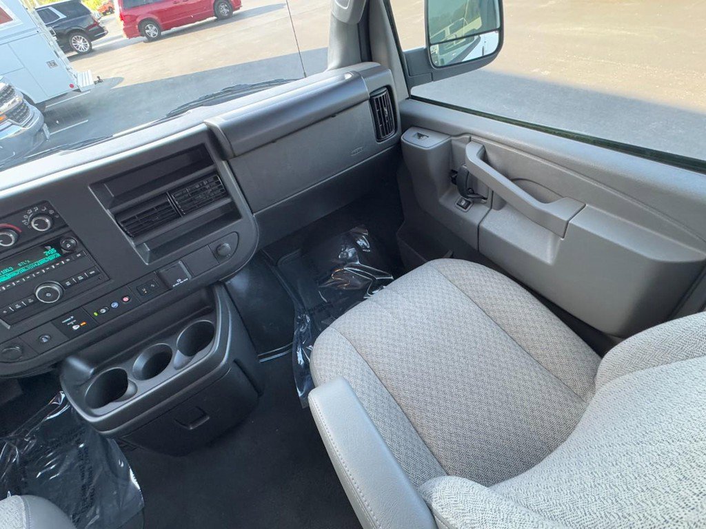 Used 2025 Chevrolet Express 3500 LT w/ LT Preferred Equipment Group RWD image 20