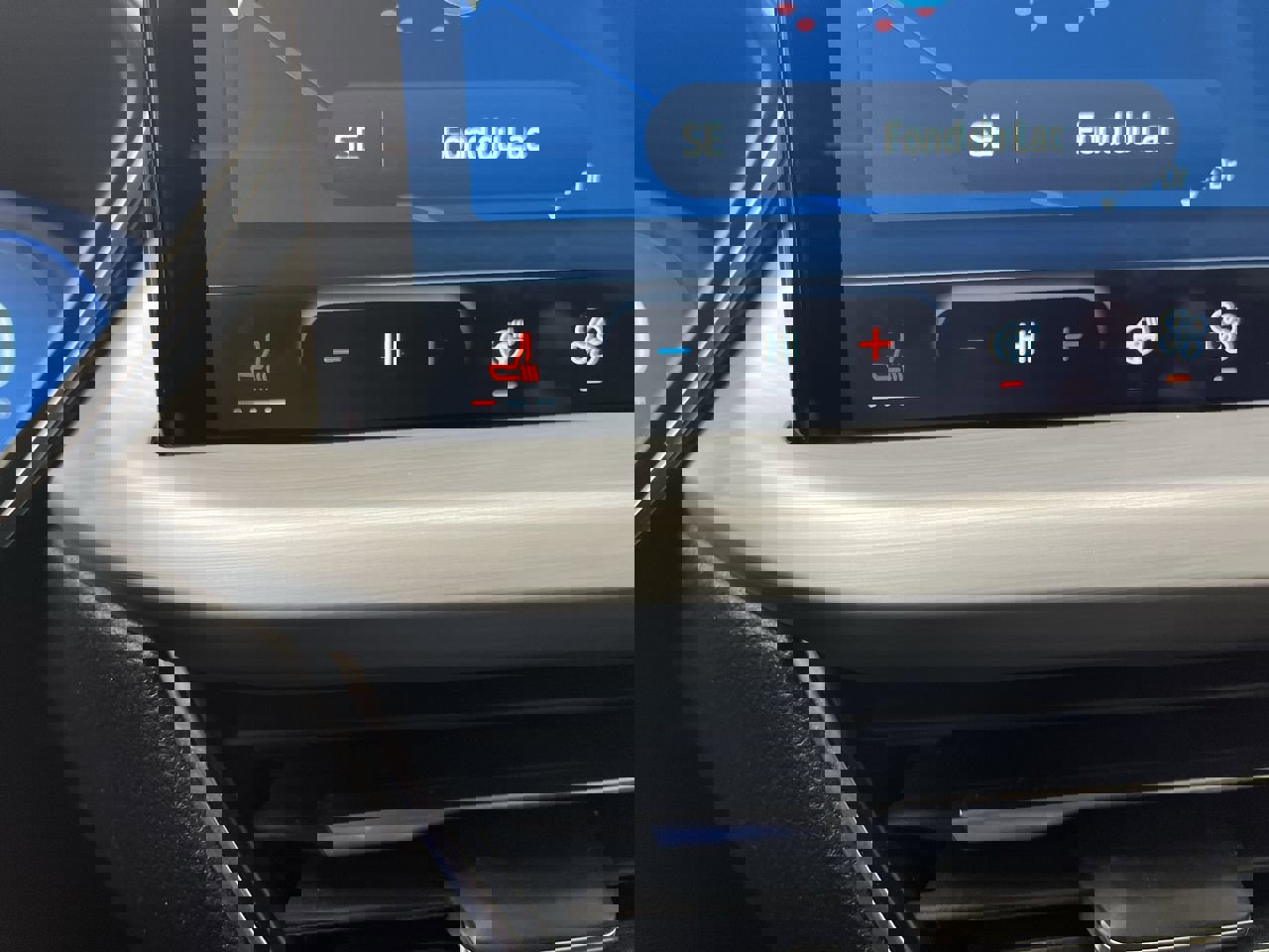 Certified 2024 Ford Escape Platinum image 24