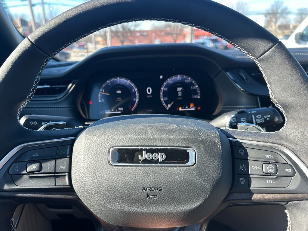 New 2026 Jeep Grand Cherokee Limited image 17