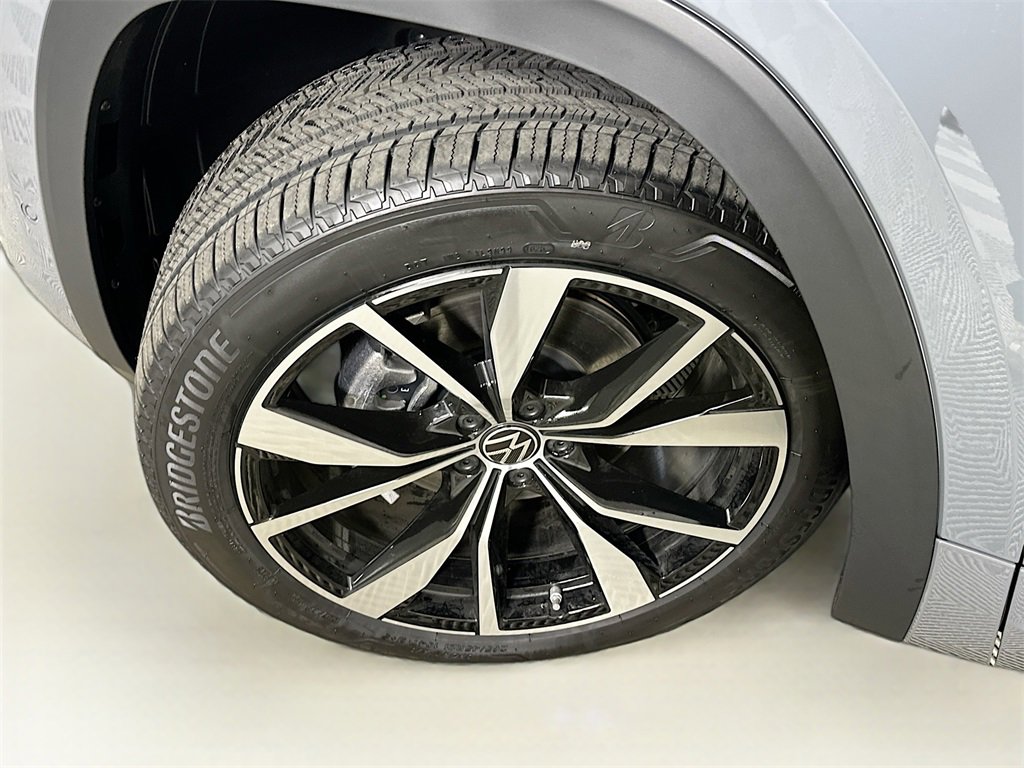 New 2026 Volkswagen Atlas SEL Premium R-Line image 24