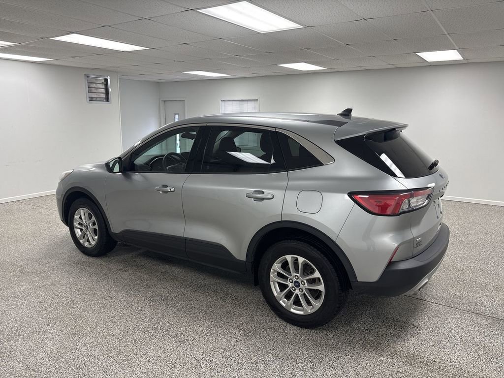 Used 2022 Ford Escape SE image 6