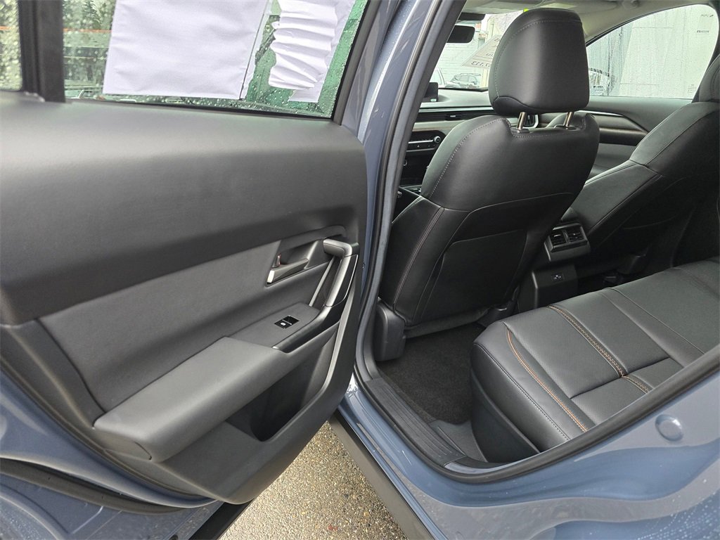 Used 2025 MAZDA CX-50 AWD 2.5 Hybrid w/ Weather Package image 17