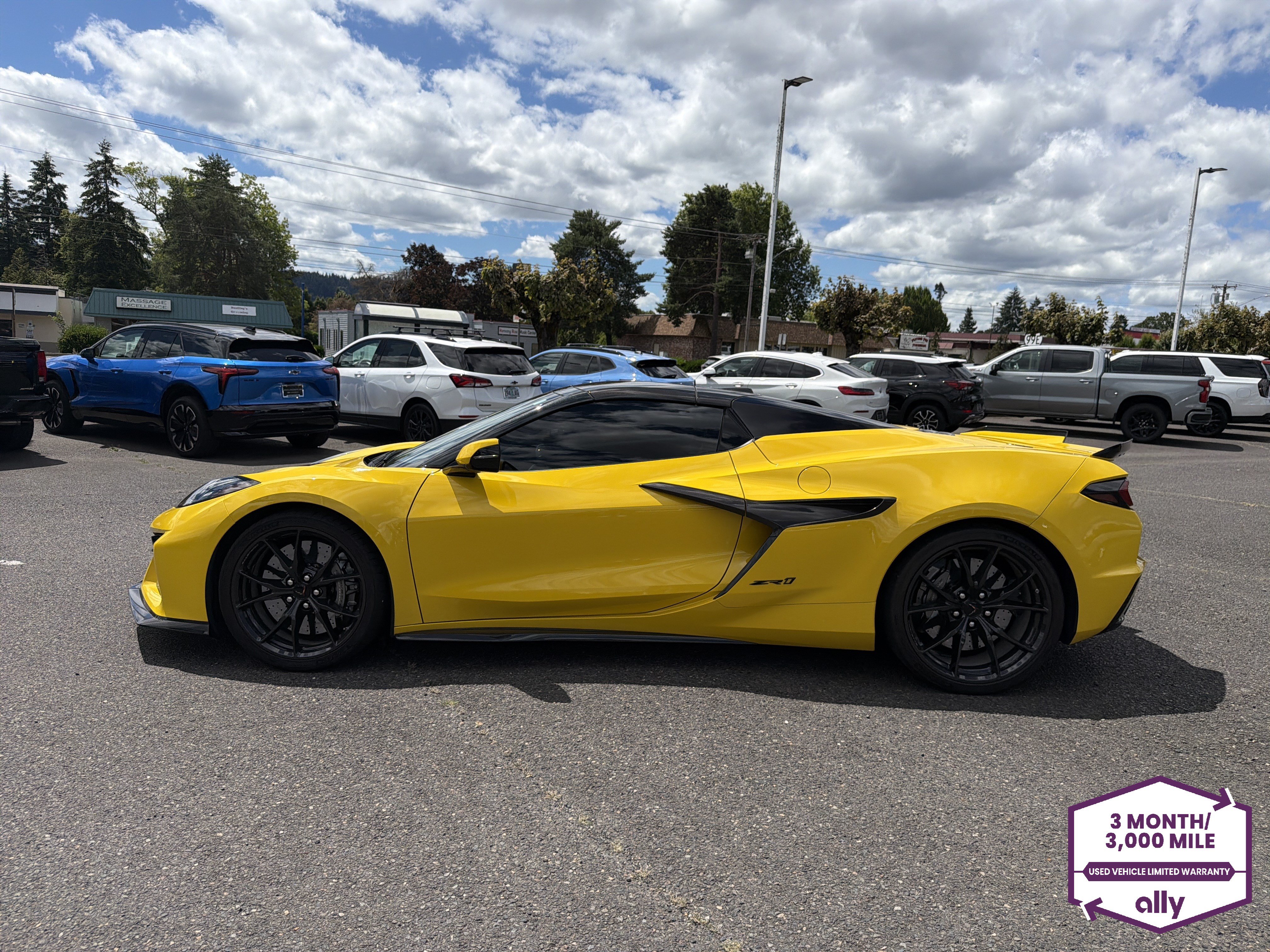 Used 2025 Chevrolet Corvette ZR1 w/ Stealth Interior Trim Package RWD image 2
