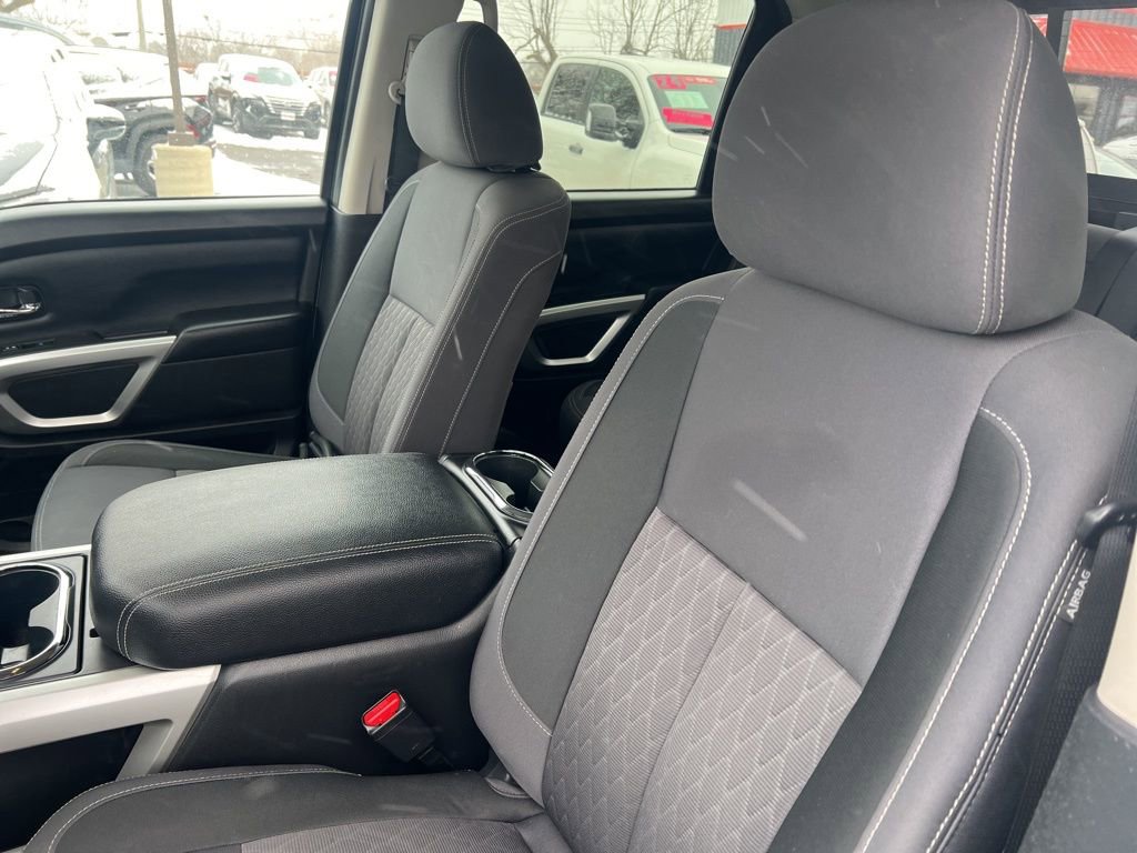 Certified 2021 Nissan Titan SV w/ SV Convenience Package image 5