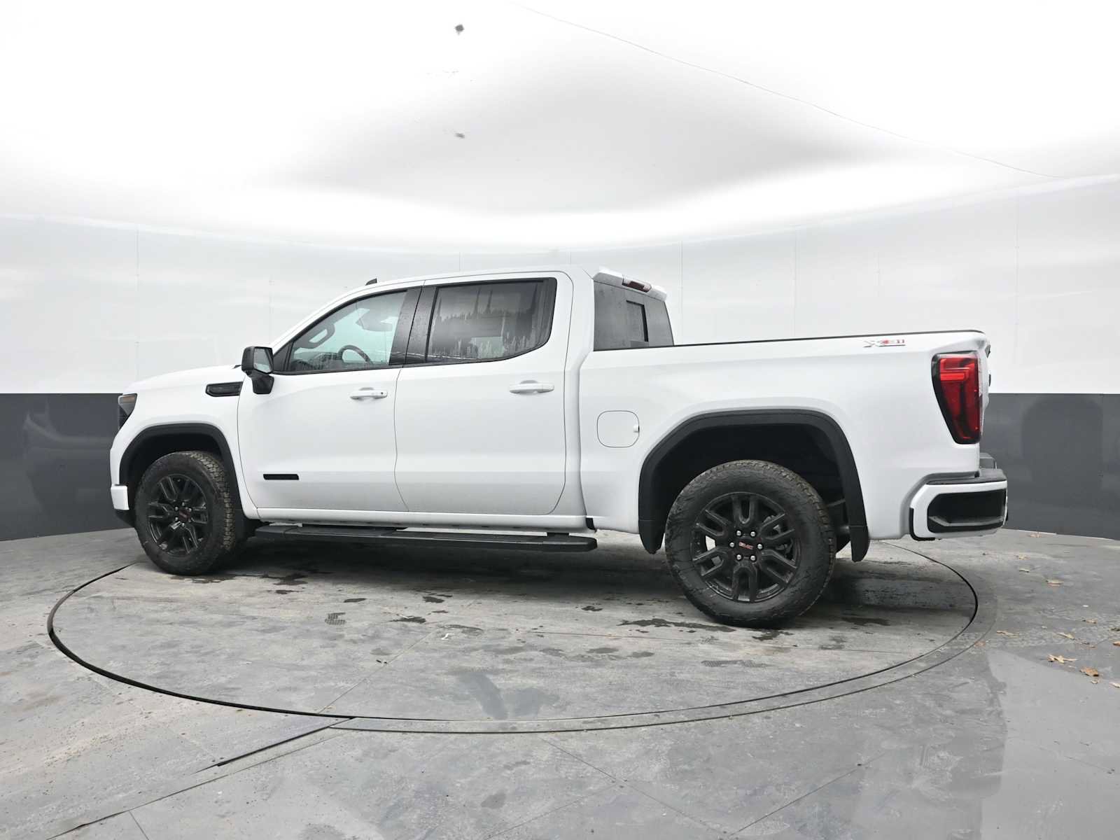 New 2026 GMC Sierra 1500 Elevation w/ Elevation Premium Package AWD/4WD image 3