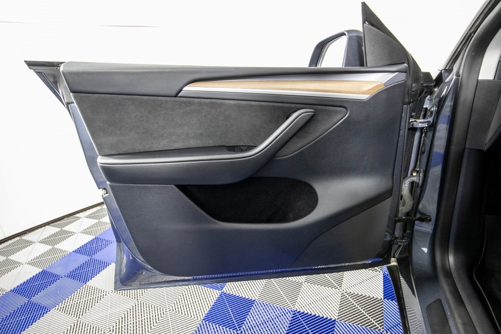 Used 2023 Tesla Model Y Long Range image 12