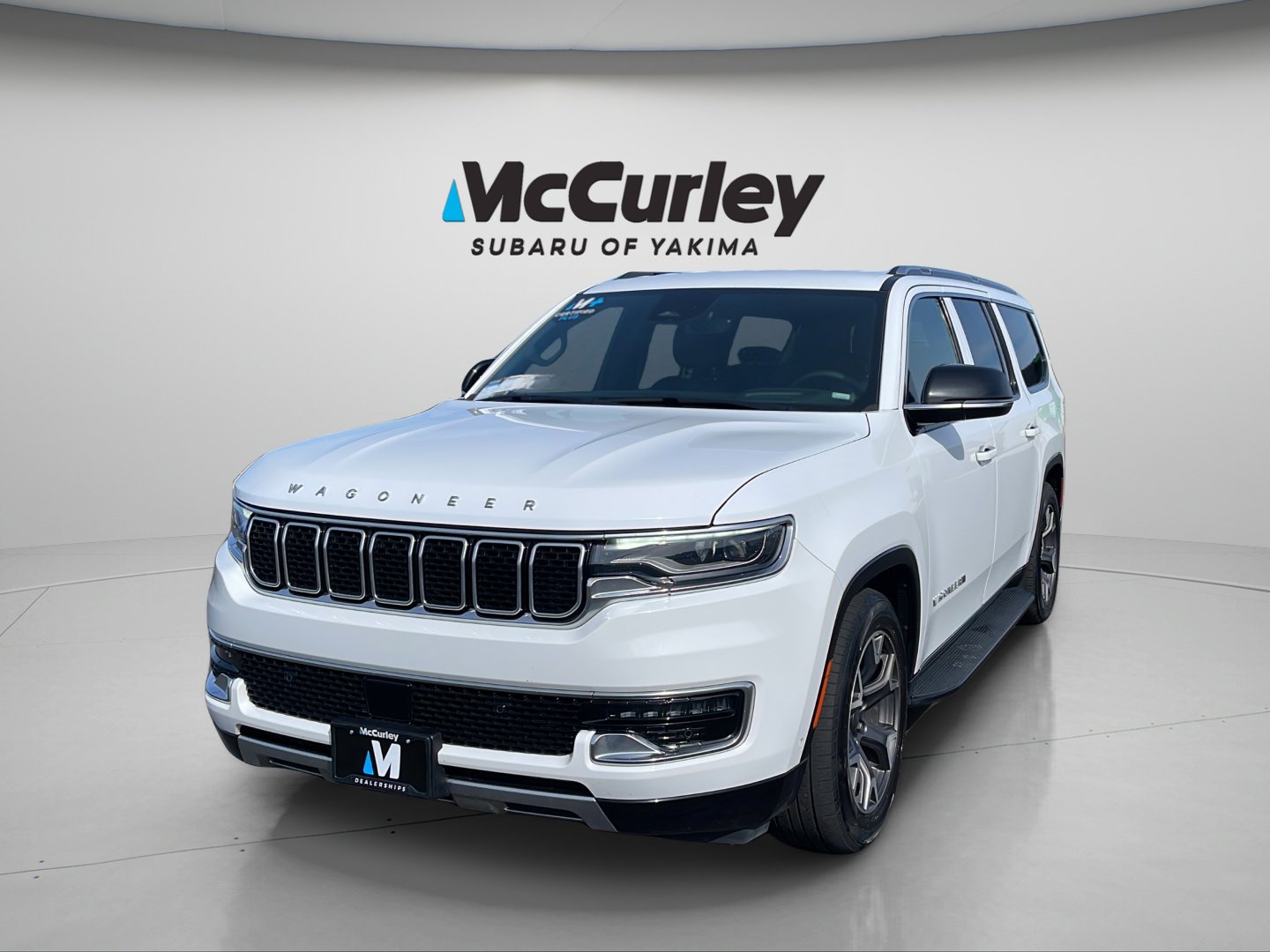 Used 2024 Jeep Wagoneer L Series III w/ Flexible Seating Group image 9