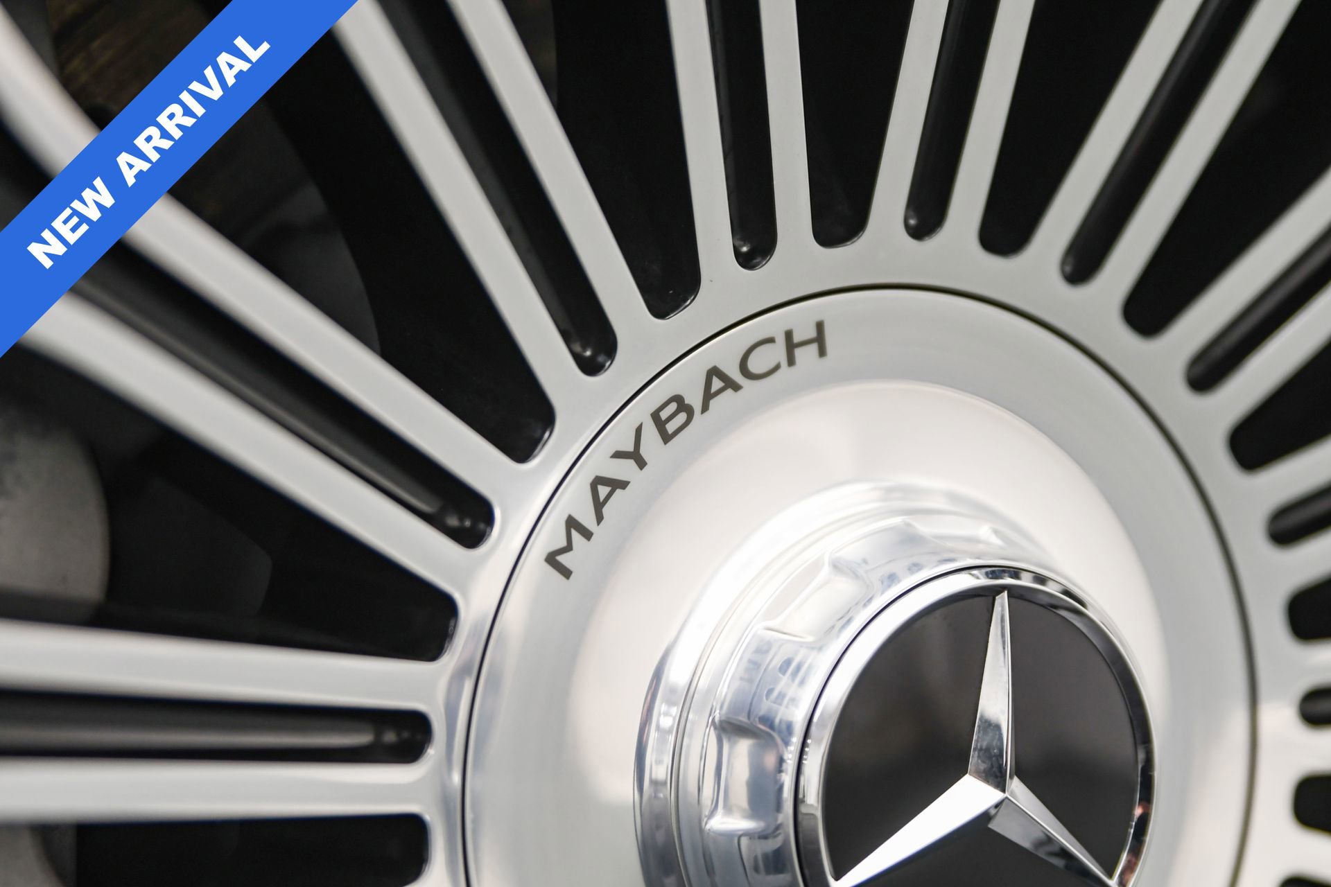 Used 2025 Mercedes-Benz Maybach S 580 4MATIC image 38