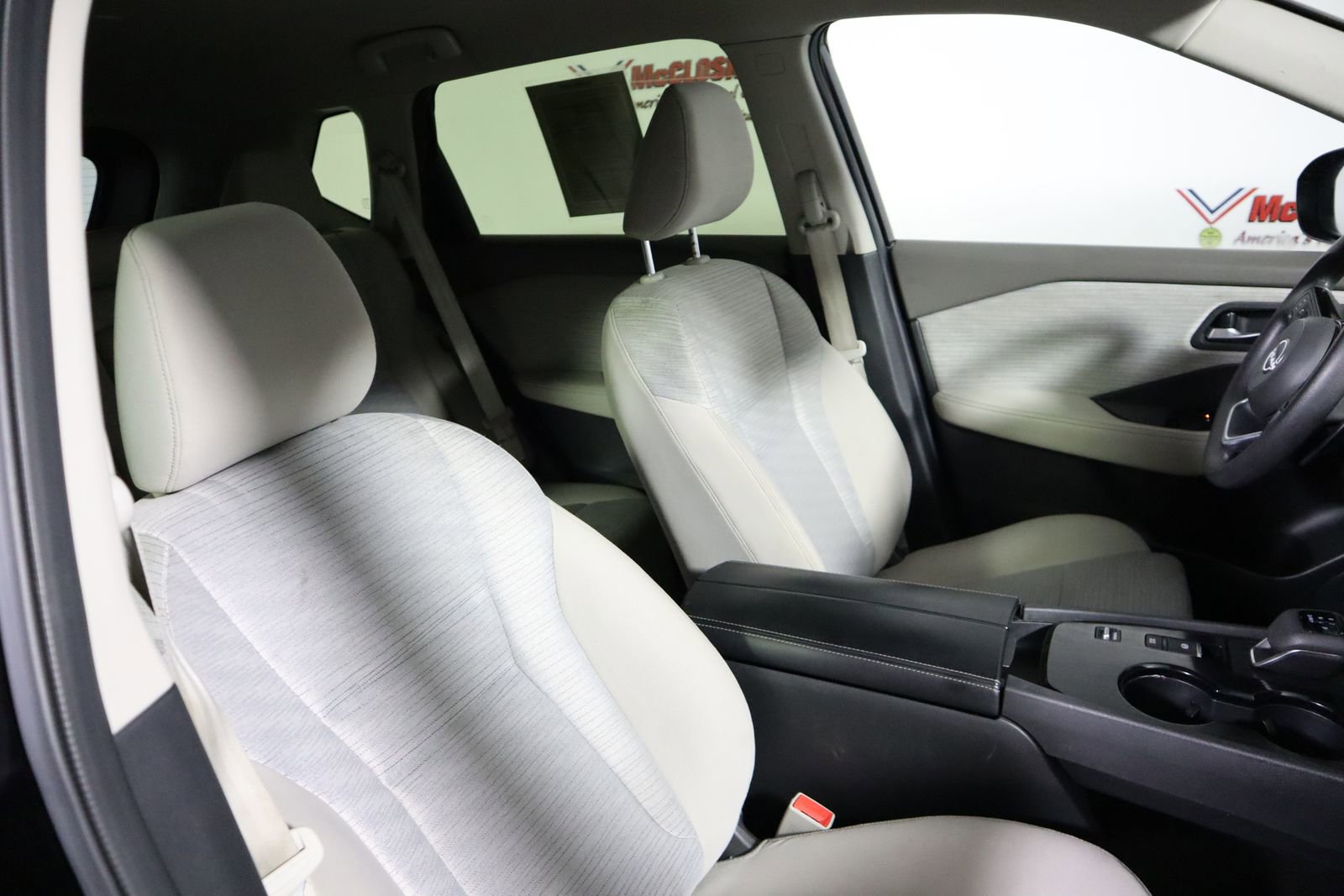 Used 2023 Nissan Rogue SV FWD image 43