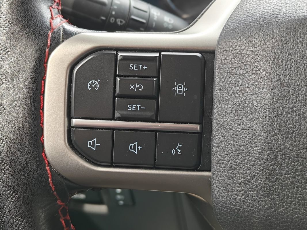 Used 2023 Ford Expedition Max XLT AWD/4WD image 30