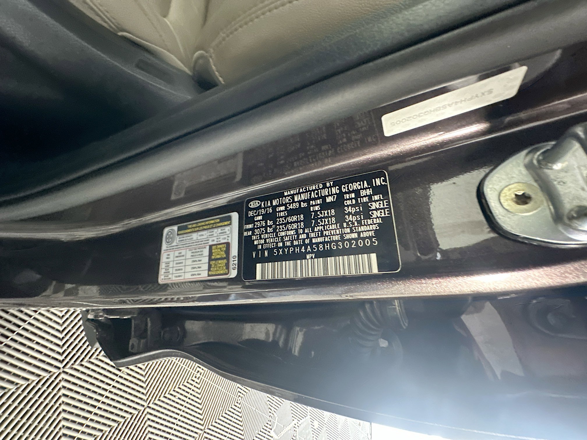 Used 2017 Kia Sorento EX image 12