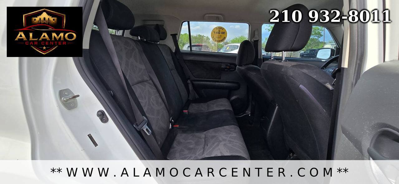 Used 2014 Scion xB FWD image 20