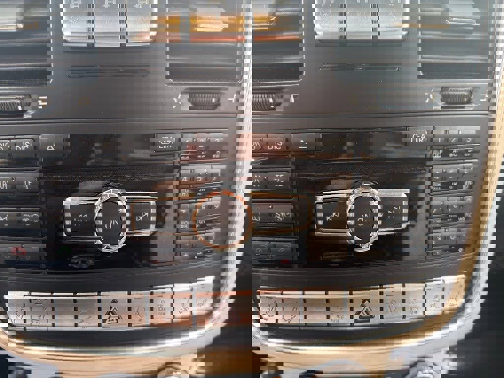 Used 2016 Mercedes-Benz G 63 AMG 4MATIC image 29