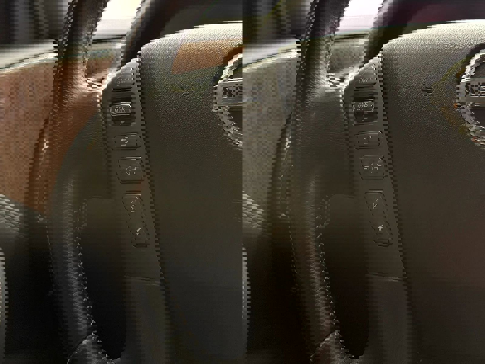 Used 2020 Nissan Armada Platinum w/ Captain's Chairs Package RWD image 32