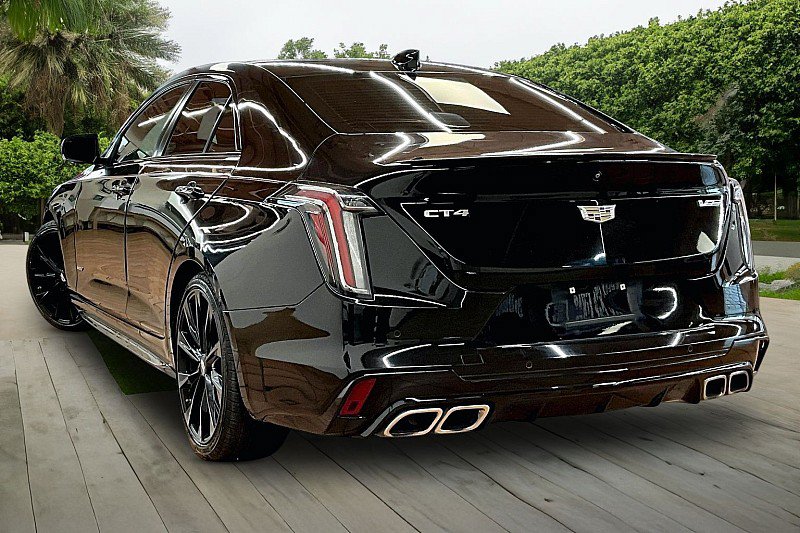 Used 2021 Cadillac CT4 V w/ Climate Package RWD image 10