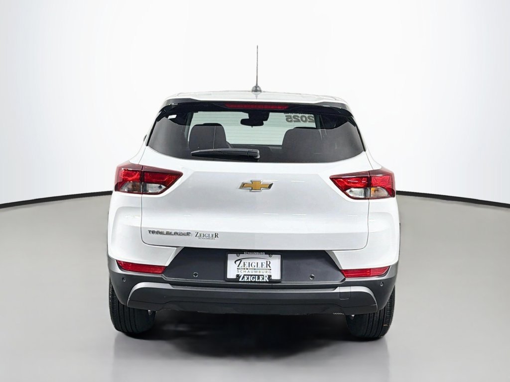 Used 2025 Chevrolet TrailBlazer LS w/ LS Convenience Package FWD image 6