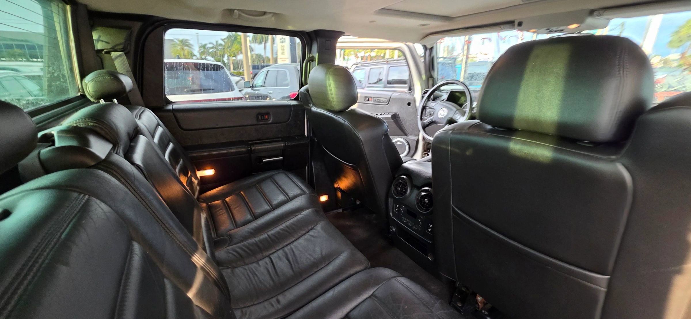 Used 2005 HUMMER H2 SUT w/ Preferred Equipment Group image 23
