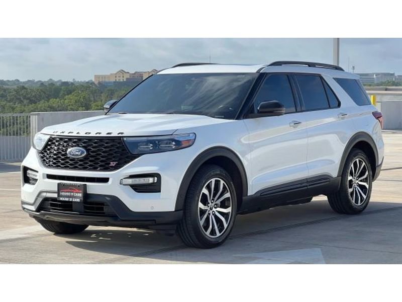 Used 2020 Ford Explorer ST w/ Premium Technology Package image 3