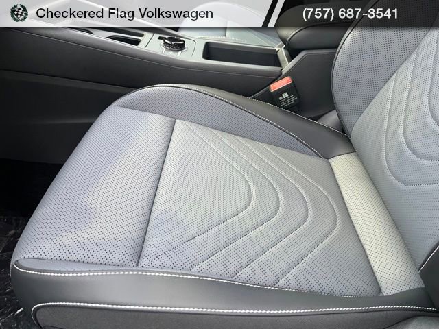 New 2026 Volkswagen Tiguan SE image 21