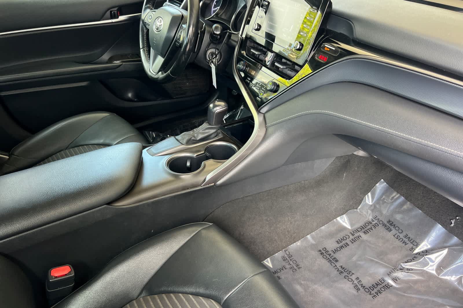 Used 2021 Toyota Camry SE FWD image 15