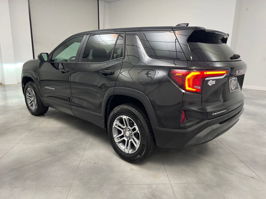 Used 2025 GMC Terrain Elevation image 5