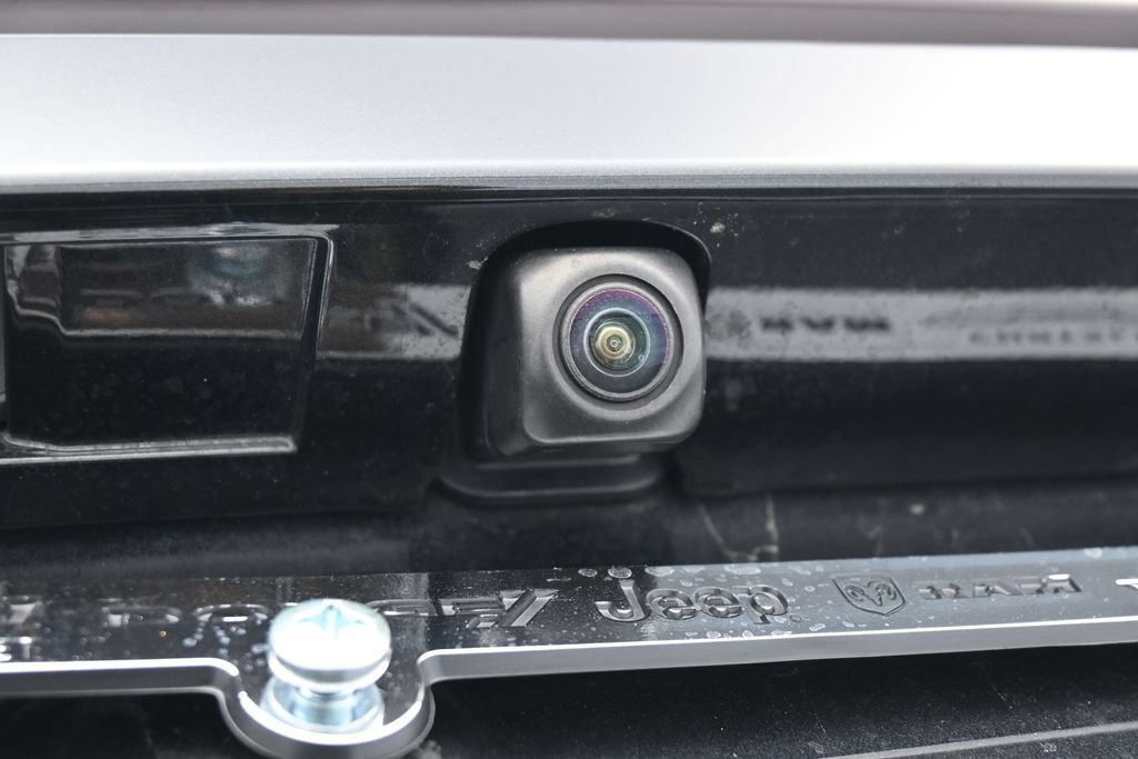 Used 2021 Toyota Corolla LE FWD image 28