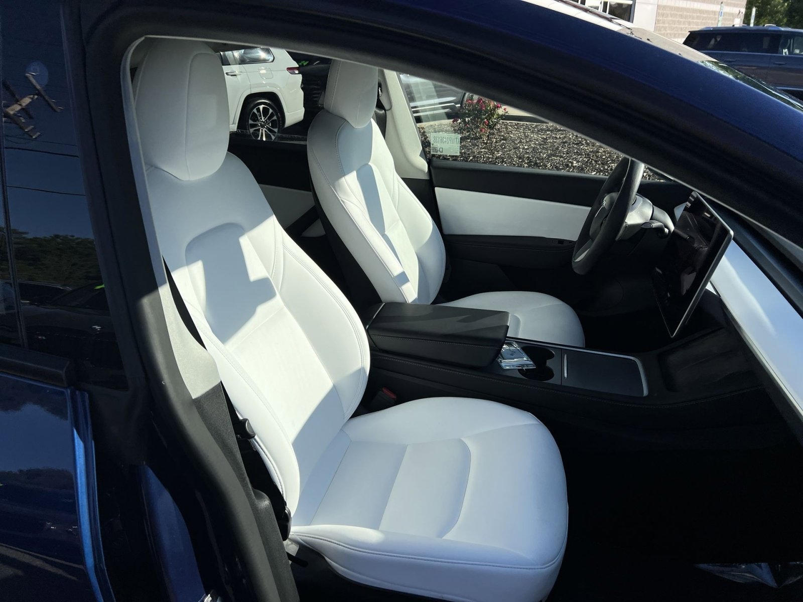 Used 2022 Tesla Model Y Performance AWD/4WD image 26