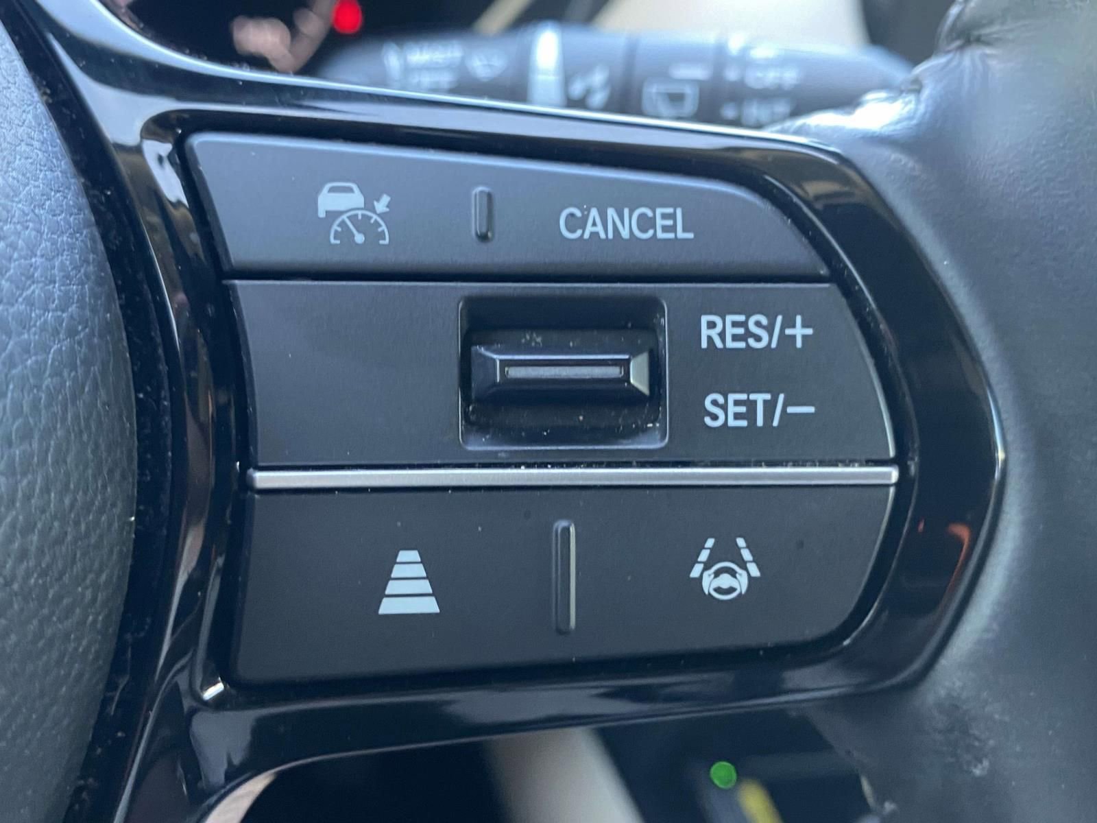 Used 2023 Honda HR-V EX-L image 24