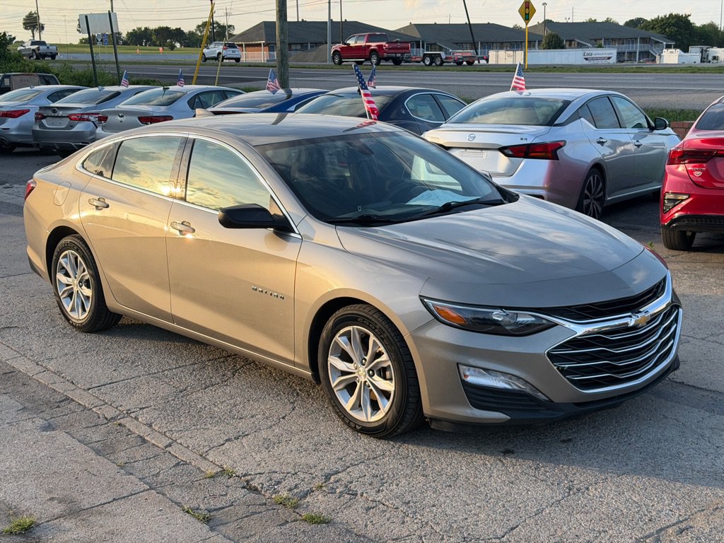 Used 2022 Chevrolet Malibu LT FWD image 3